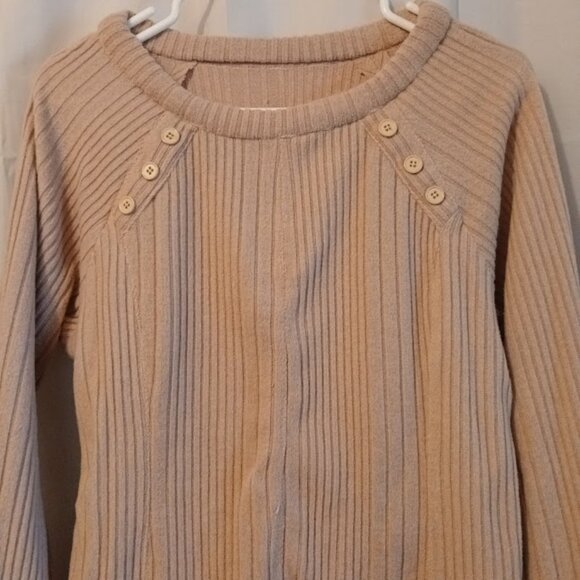New Fuzzy knit Sweater Top womens M Camel Brown Raglan sleeve Scoop neck Cuddly! - Picture 3 of 9